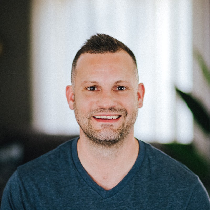 Sara Lawrence headshot